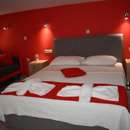 Rodoula Luxury αpartment 2 アパートホテル 4*